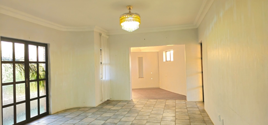 4 Bedroom Property for Sale in Heuwelsig Free State